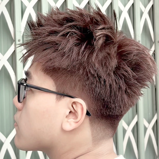 bespoke barbering, bespokecoloring, bespoke home service, cắt tóc tận nơi, cắt tóc tận nhà, barber home service, cạo râu khăn nóng, barber, barbershop, tiệm tóc nam, cắt tóc nam, tiệm hớt tóc, hớt tóc nam, tóc nam đẹp, tiệm cắt tóc quận 3, tiệm tóc quận 10, tiệm tóc quận 5, tóc nam lịch sự, tóc nam cổ điển, cắt tóc, nhuộm tóc nam, uốn tóc, ép side