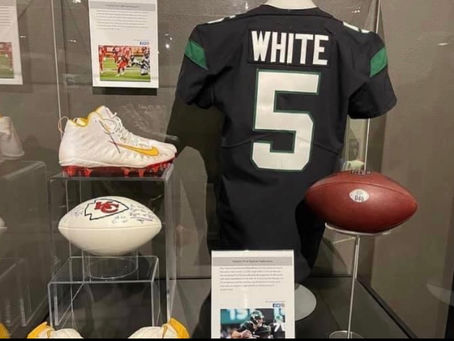 Mike White Gets Jersey In Pro Football Hall of Fame Ahead of Thursday Night Matchup Against Colts