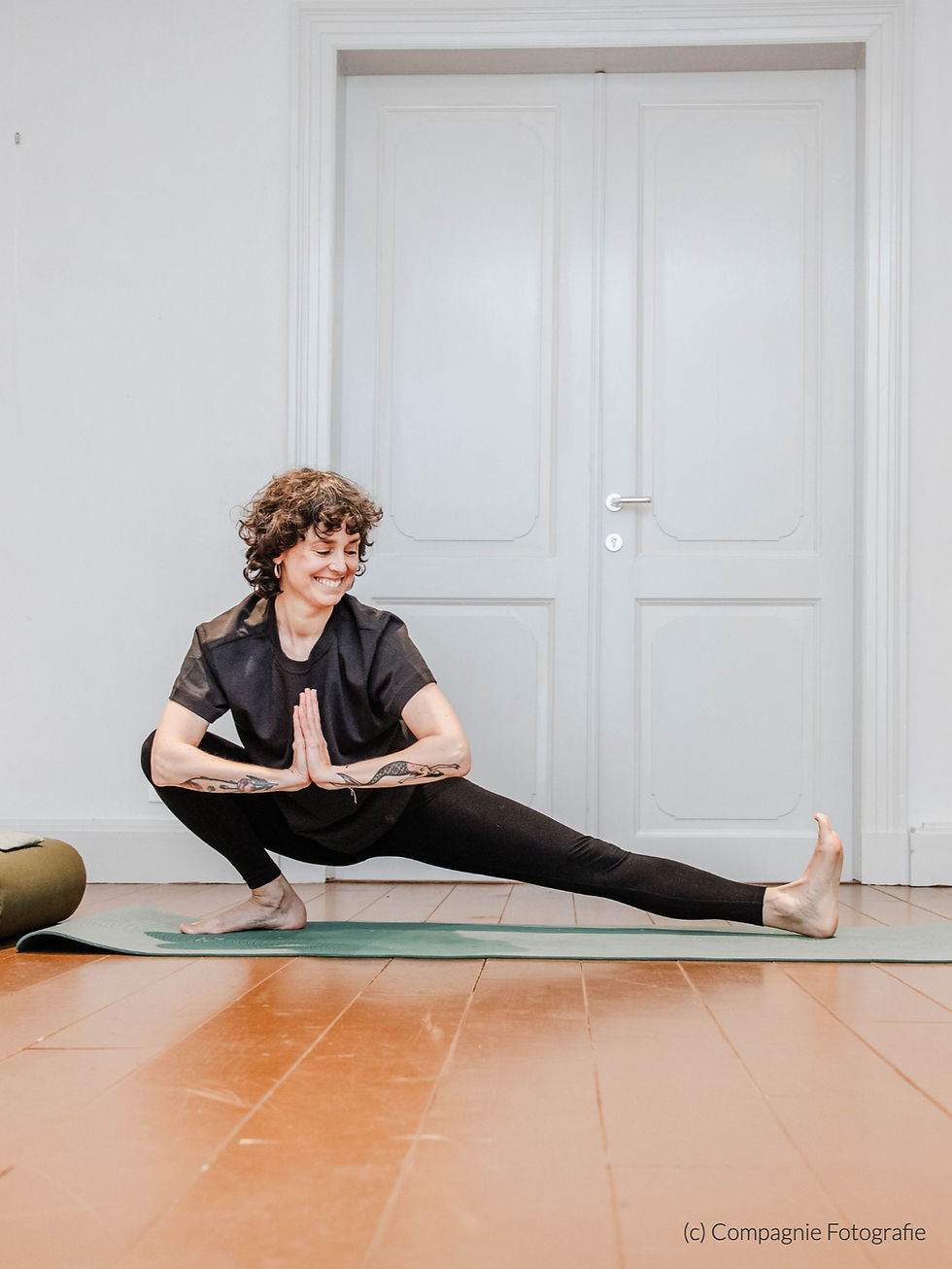 Yoga2_ Lotte-17_edited.jpg