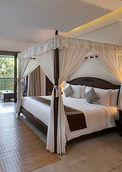 Jungle-Suite-Double-Bed.jpg