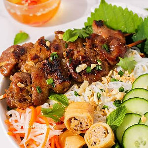 Vermicelli w/Grilled Pork & Egg Rolls