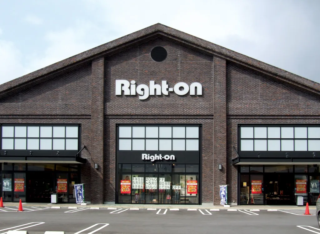 ブリックタイルを使用したアパレル店舗デザイン
