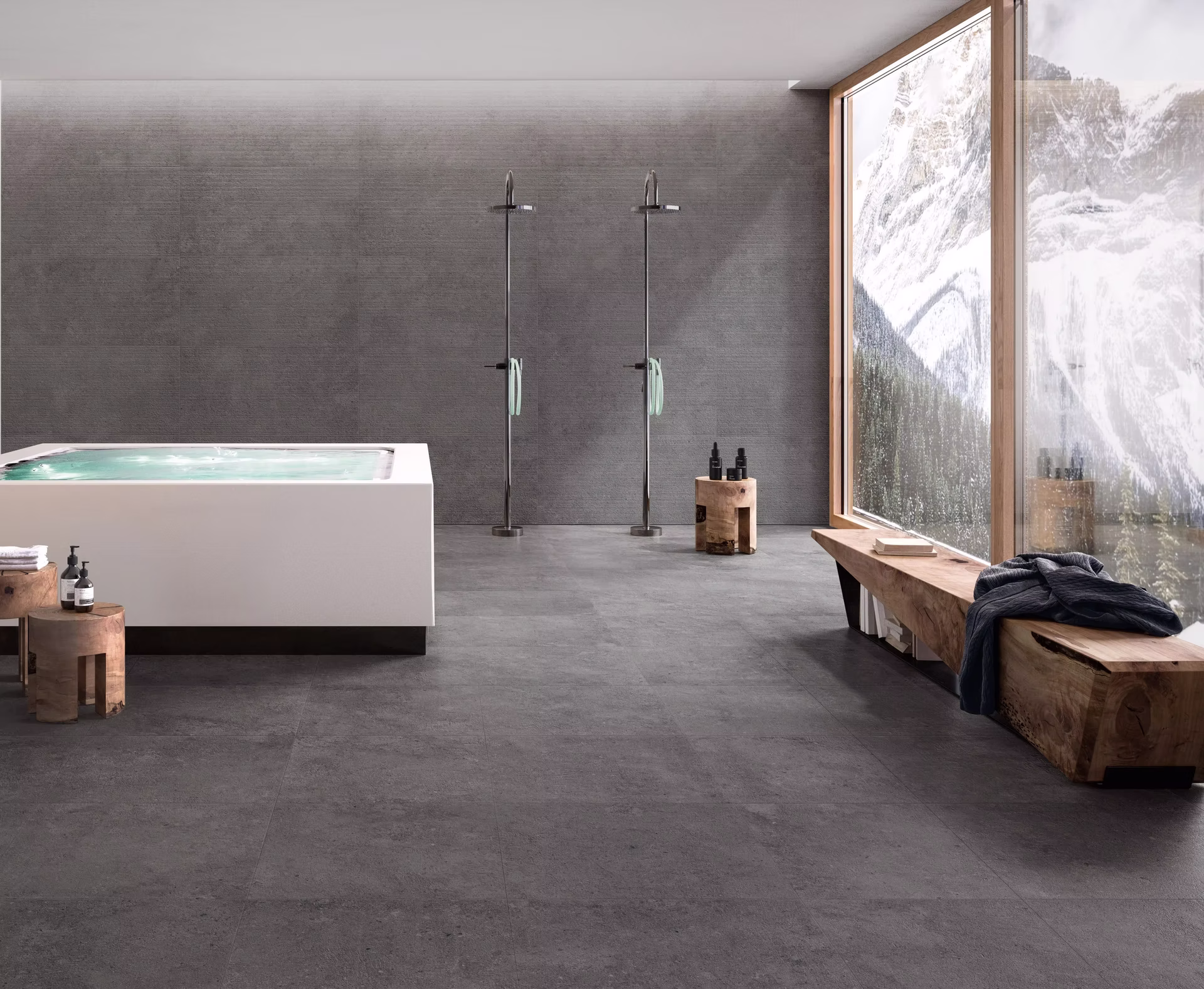 Rigato - 縦方向の繊細な溝が印象的な立体装飾