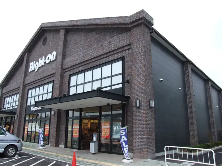 アパレル店舗外装デザインCAN’BRICK「ケンブリッジ(CB-2)」重厚感 ブリックタイル
