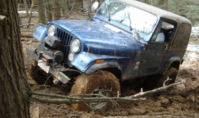 Blue Jeep stuck in mud, Long Island Off Road