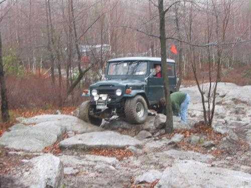 Toyota FJ40 rocks, Long Island Off Road