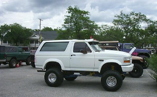 White Ford Bronco, lifted, Long Island Off Road