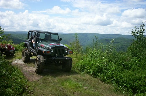 Jeep on scenic trail, Long Island Off Road
