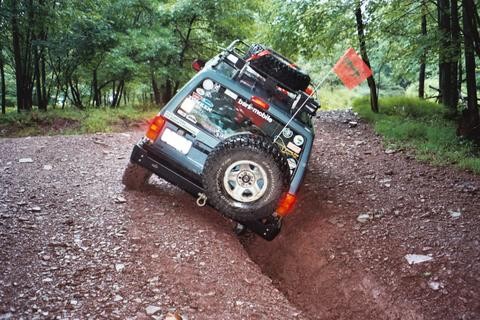 Jeep stuck in Carnage Hill's challenging terrain; Long Island Off Road