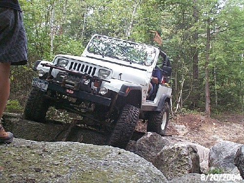 White Jeep Wrangler rocks Long Island Off Road