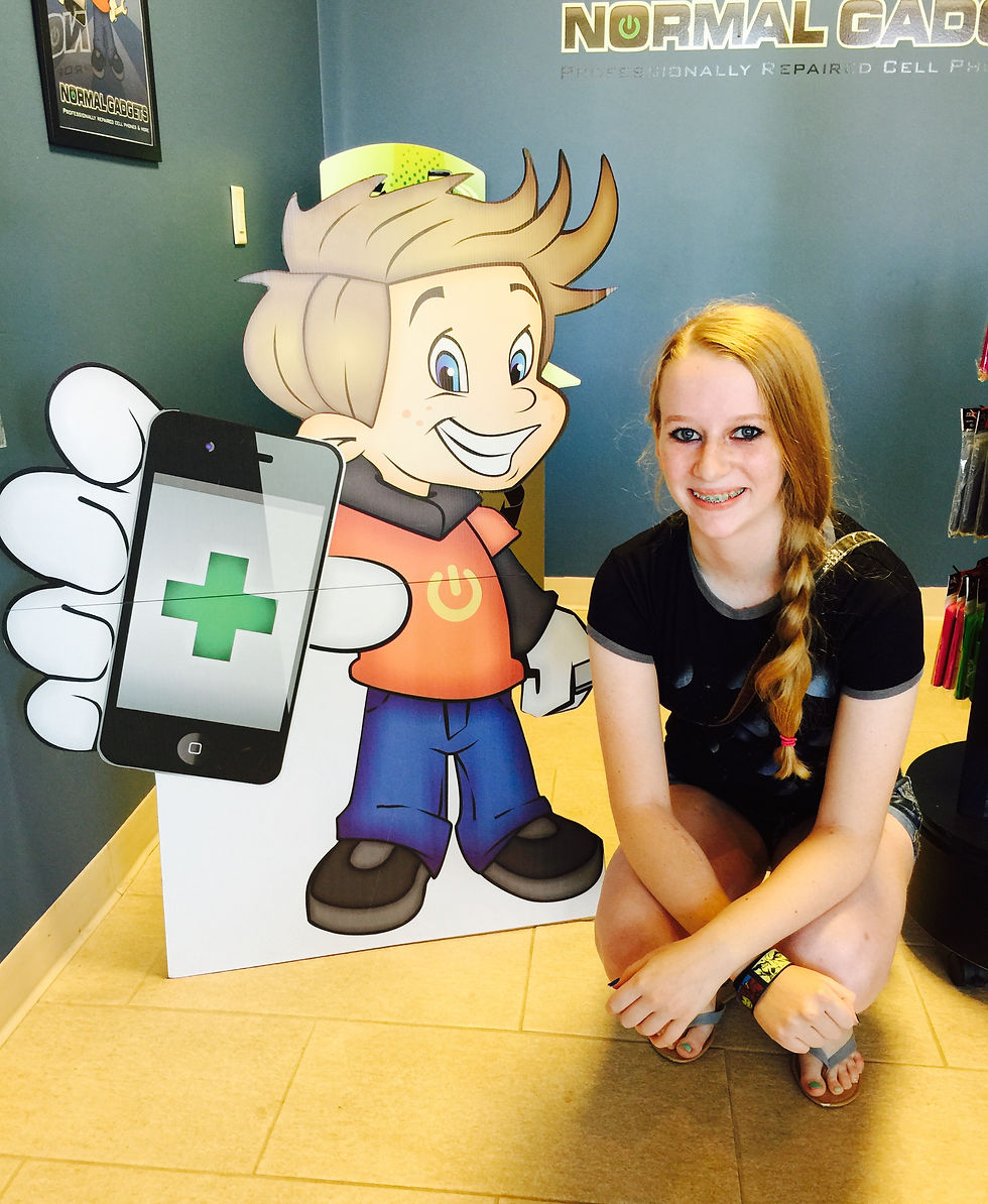 Sarah Makuta with Chip Gadget