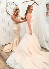 Hidden Oaks Lake Mary bridal get ready suite.jpg
