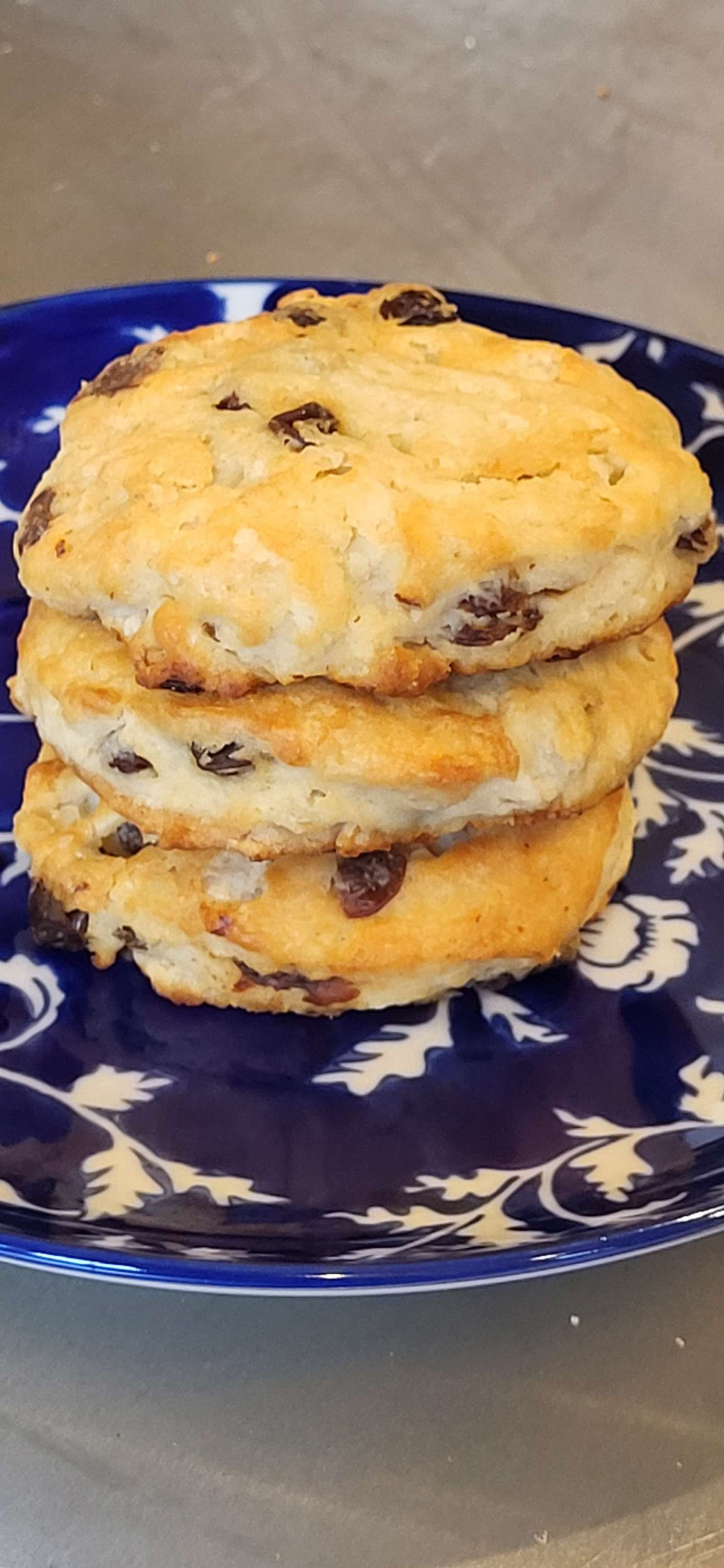 Lemon Currant Cream Scones