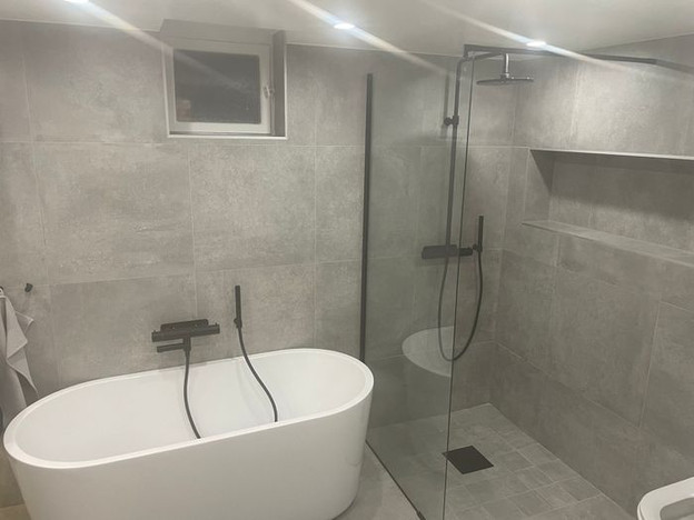 bathroom-3.jpeg