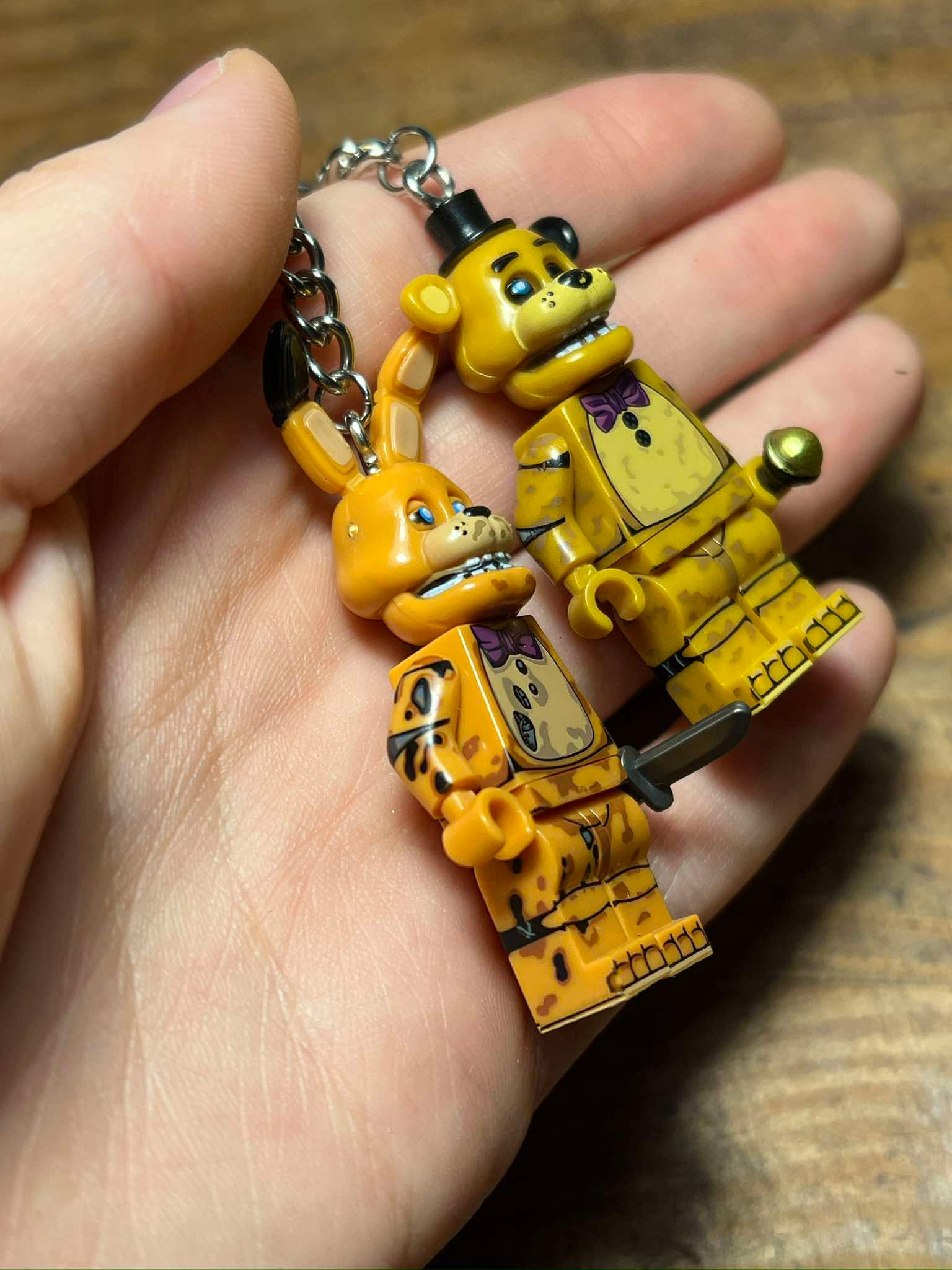 FNAF: Withered Golden Freddy & Withered Golden Bonnie