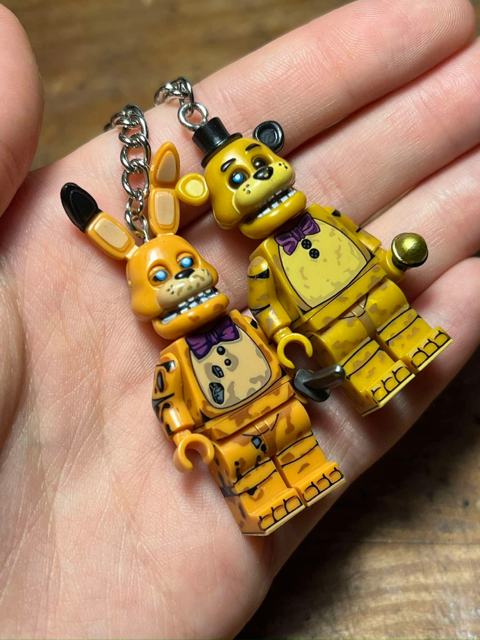 FNAF: Withered Golden Freddy & Withered Golden Bonnie