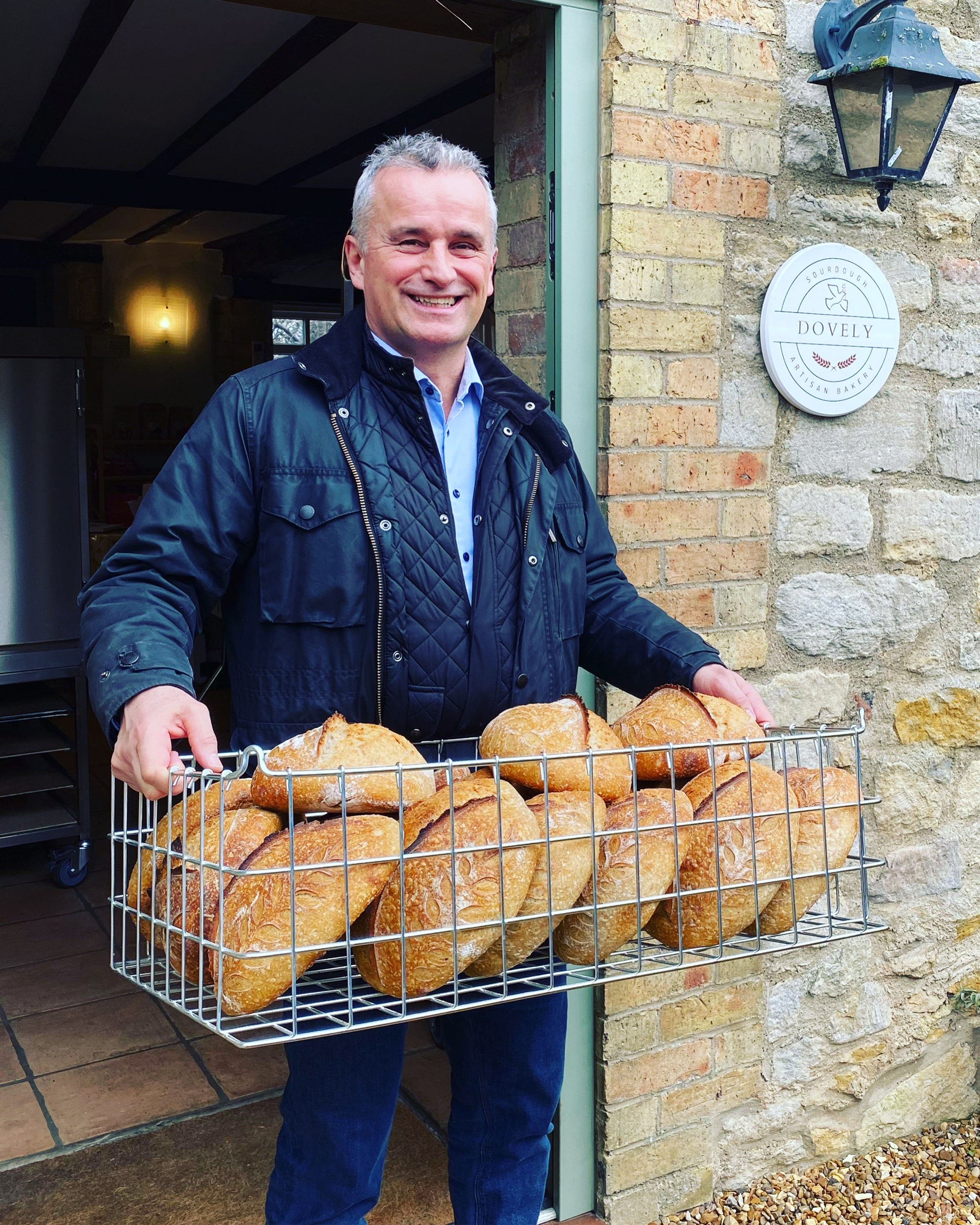 Donate a Loaf to Daylight Centre Food Bank