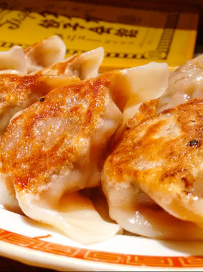 교자 전문점「타이가 교자회관(タイガー餃子会館)」