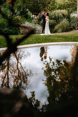 reflexie in apa miri in Paris