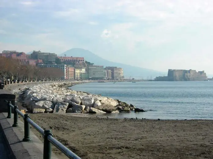 12731196-696x522.webp