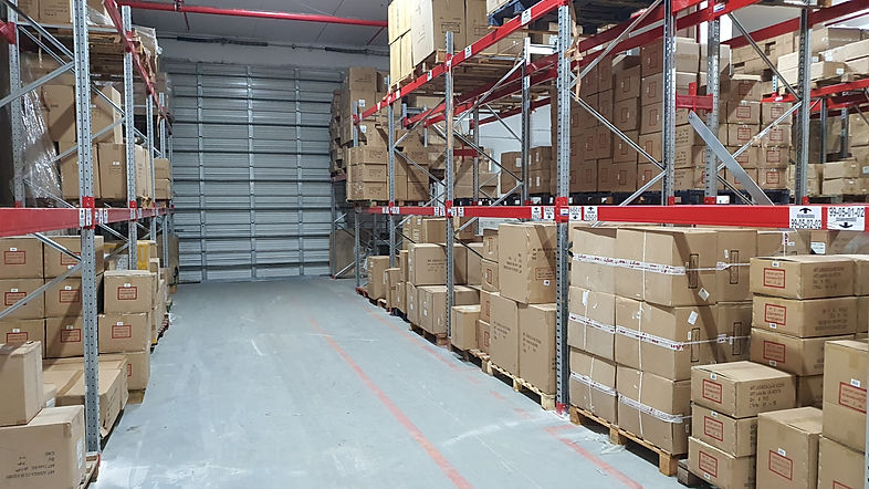 מבני תעשייה של כ 1000 מ"ר להשכרה - במערב ראשון לציון, בנוי משני קומות של כ 500 מ"ר כל אחת . גובה כ 6 מטר. כניסה עד ינואר 2024 כולל 500 מ"ר גלריה למשרדים או מעבדה . באזור מרכז סורק . ניתן גם לרכוש את הנכס במחיר הגיוני