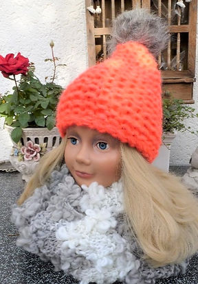 KM54 neon-orange graue Bommel 3x.JPG