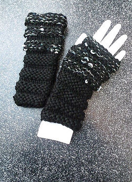 ST250 schwarz vorne blaue Glitzerkringel 1.JPG