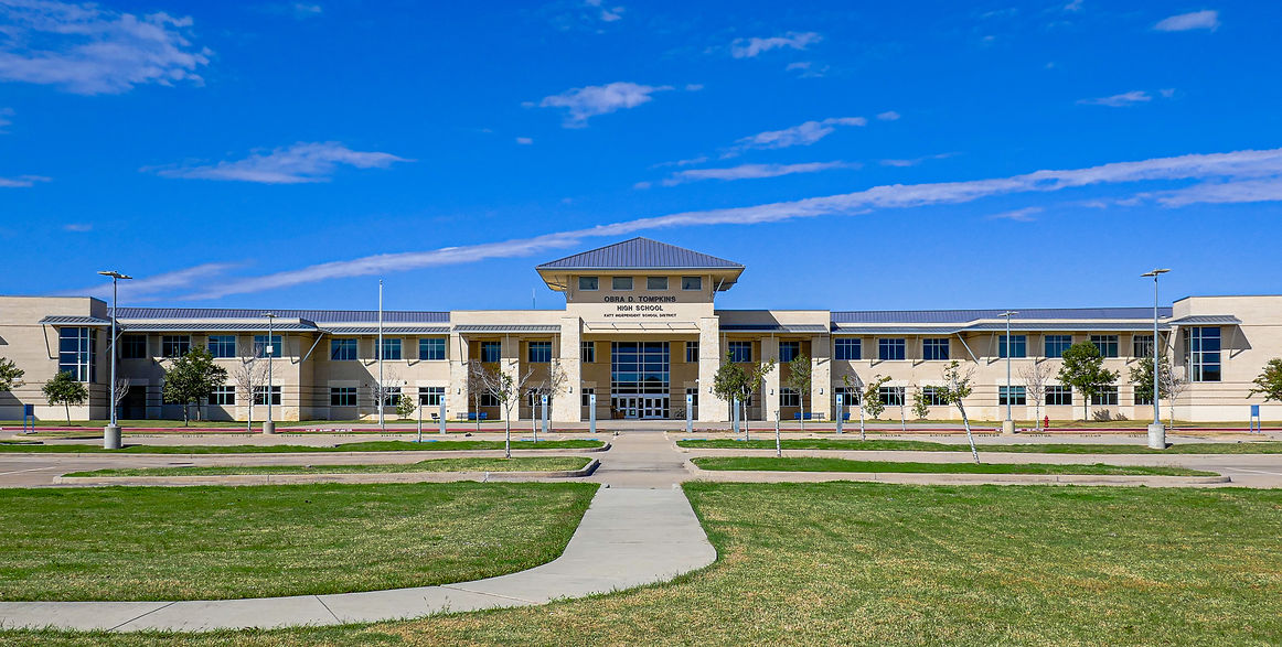 Obra_D._Tompkins_High_School.jpg