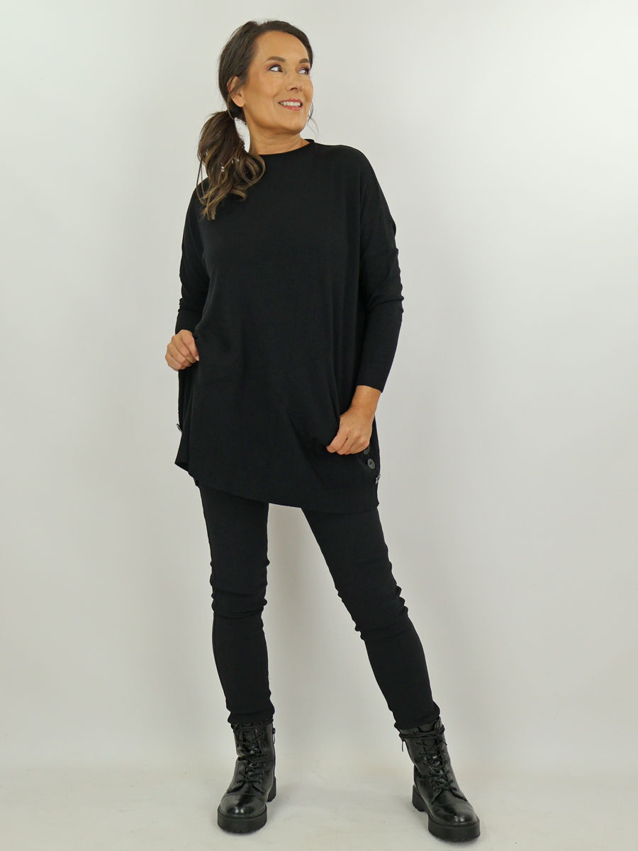 Zwarte trui lang met knopjes dames maatje meer webshop black just black