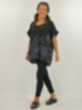 zwarte top met bloemen maatje meer webshop black just black