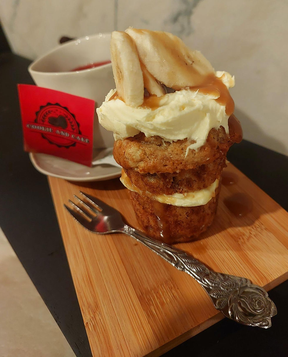 Mini Banana Cakes With Gooey Caramel
