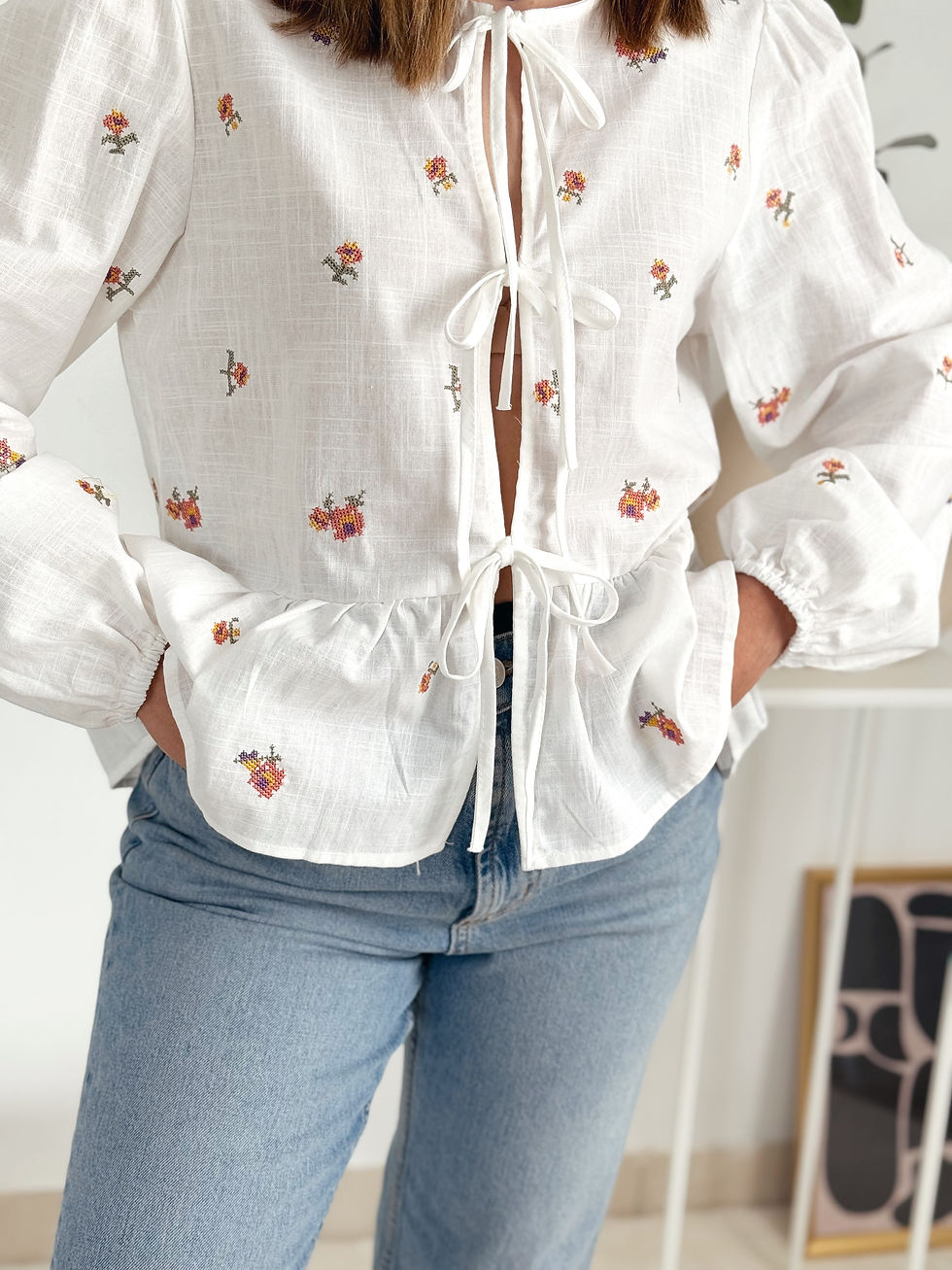 Miniature : Blouse blanche brodée "Indira"