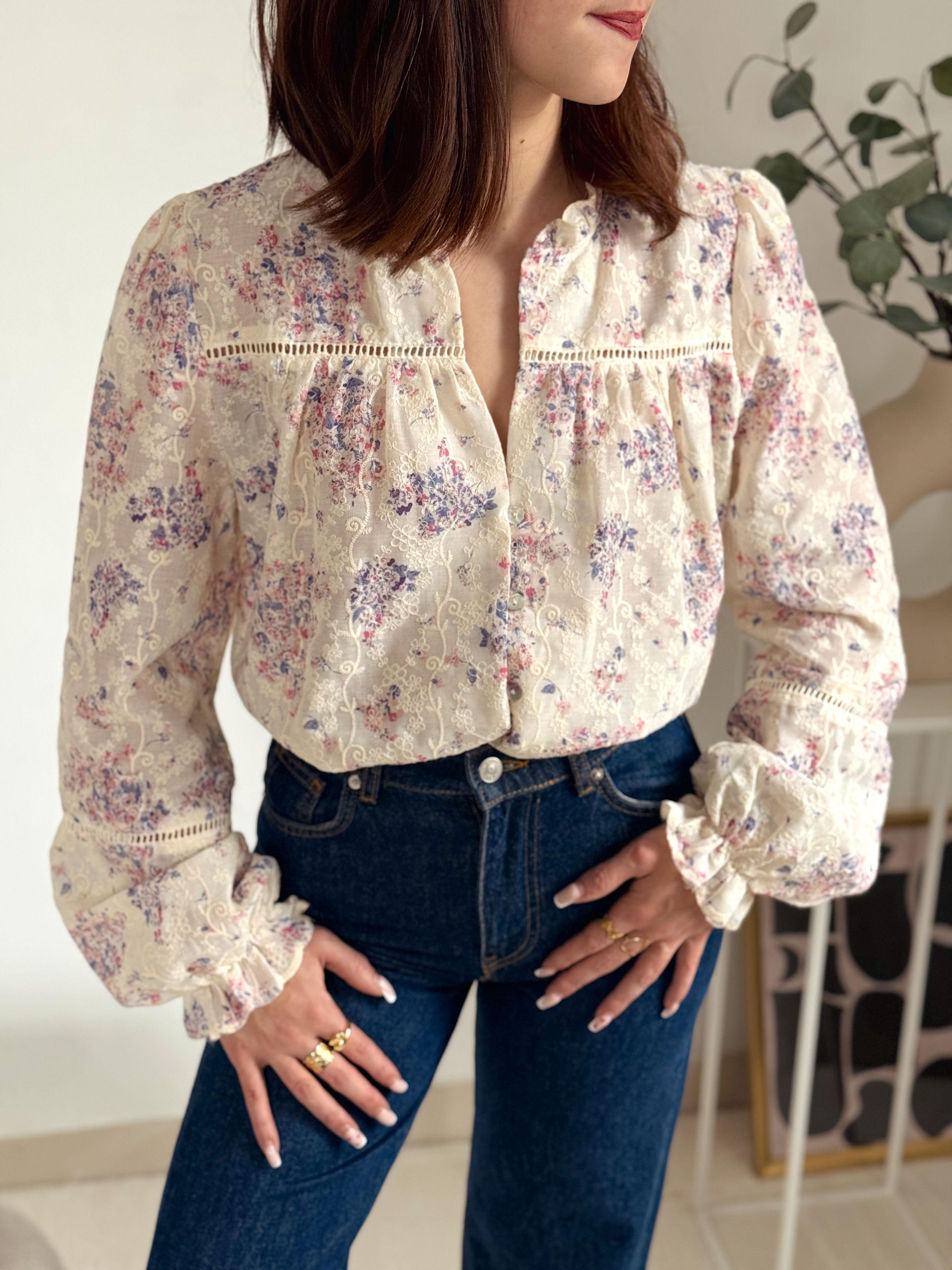 Blouse brodée fleurie "Helena"
