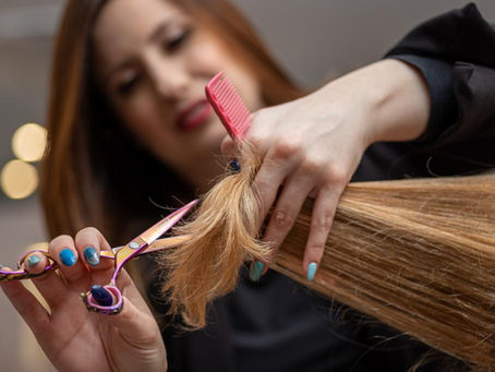 Cerchi un hairlook alla moda, semplice ma ultra d’impatto?