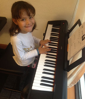 Clases de Piano para Niños y Jóvenes