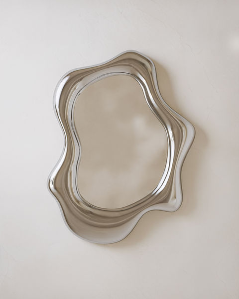 Awakening mirror 05 cast aluminium