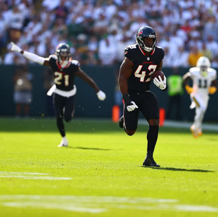Texans’ Narrow Loss in Green Bay Shows Both Promise and Problems