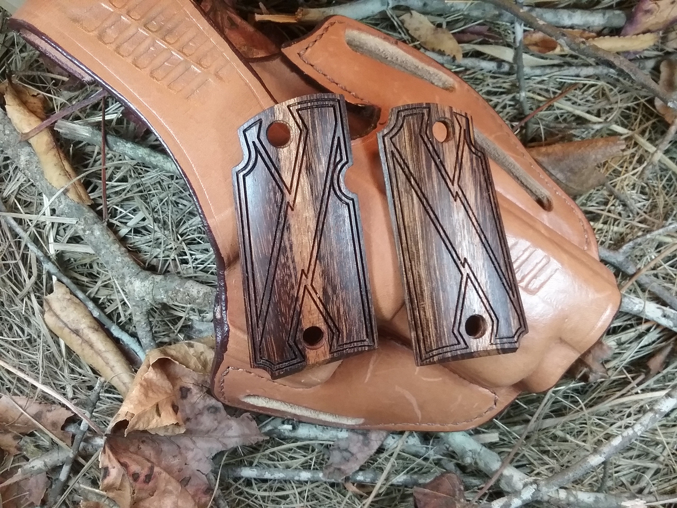 Kimber Micro 9 - Goncalo Alves - Abstract Smooth Carry Texture Grips