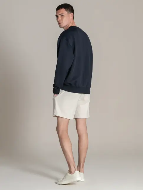 Relaxed fit technical sweat designed for crew performance
