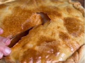 Tarta de jamón y quesos