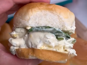 Sanduchitos de huevo // Egg sandwiches