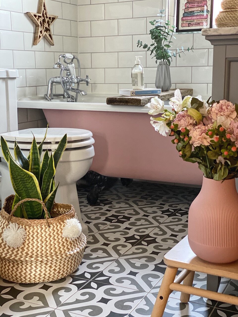 pink bathroom clawfoot tub