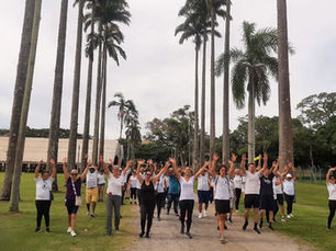 Prefeitura faz piquenique para idosos no Parque Santos Dumont