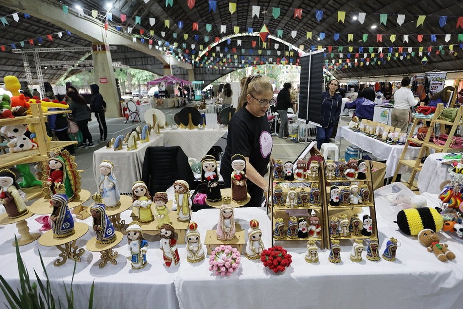 Prefeitura e Sebrae impulsionam vendas online para os artesãos - Prefeitura de São José dos Campos