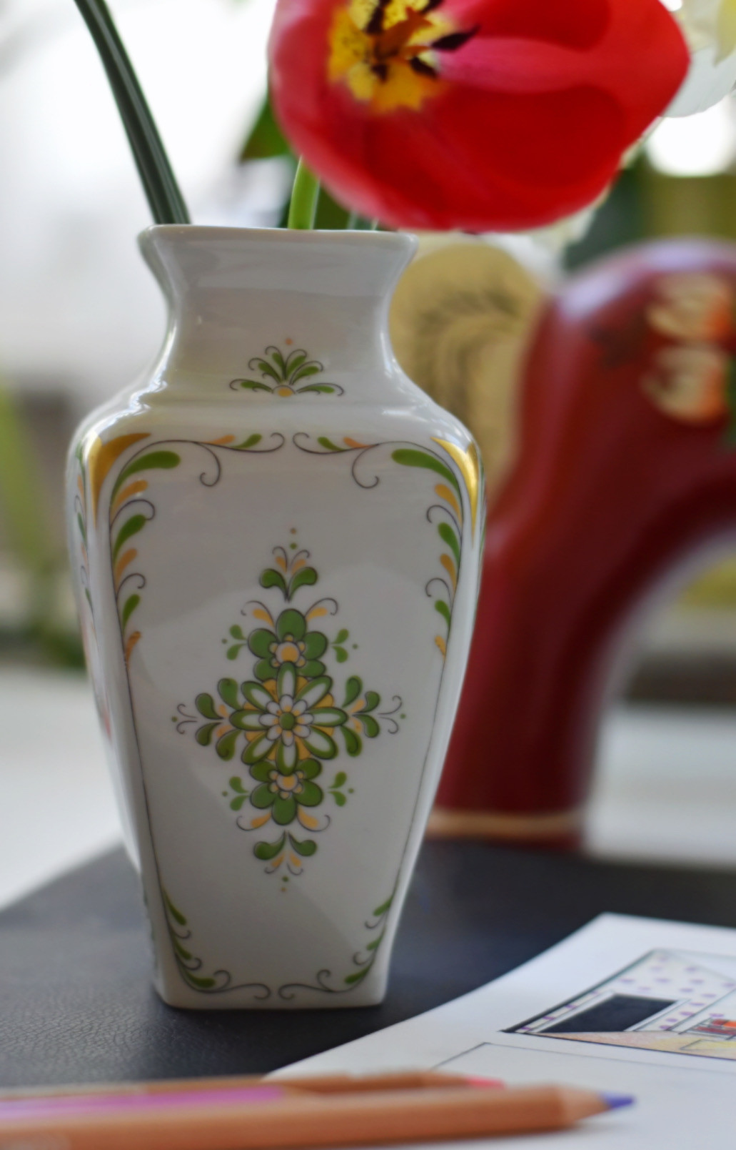 Vintage Vase, Aelteste Volkstedter Porzellanmanufaktur, DDR, Thüringer Design