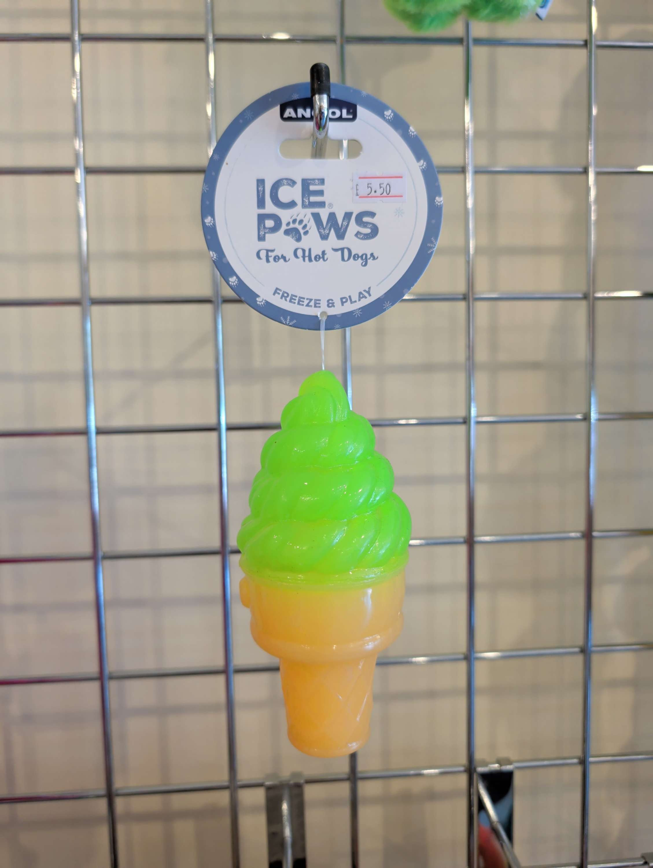 Ice paws for hot dogs 