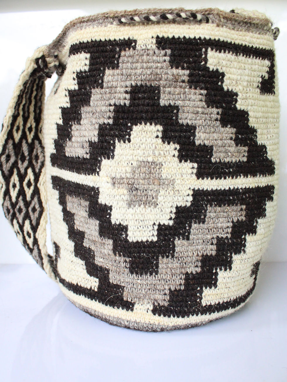 Miniatura: Mochila Nasa de Lana de Ovejo – Tejido cálido y ancestral