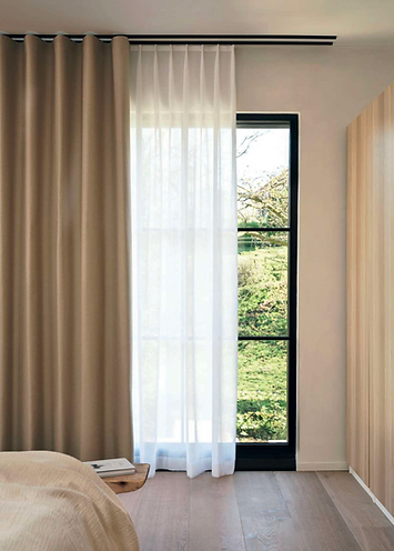 bespoke made -to-measure curtains and voiles handmade in Nottinghamshire