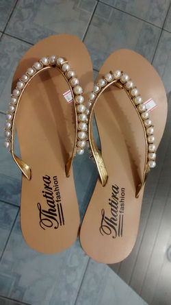 Sandálias_Lisa_com_Perolas_(C209).jpg