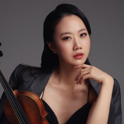 Naria Kim